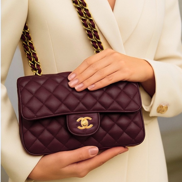 Luxury Quilted Burgundy Shoulder Bag - Picture 1 of 14